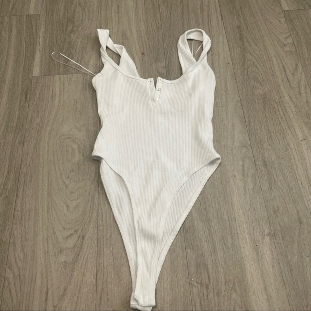 Zara White Ribbed Women's Bodysuit